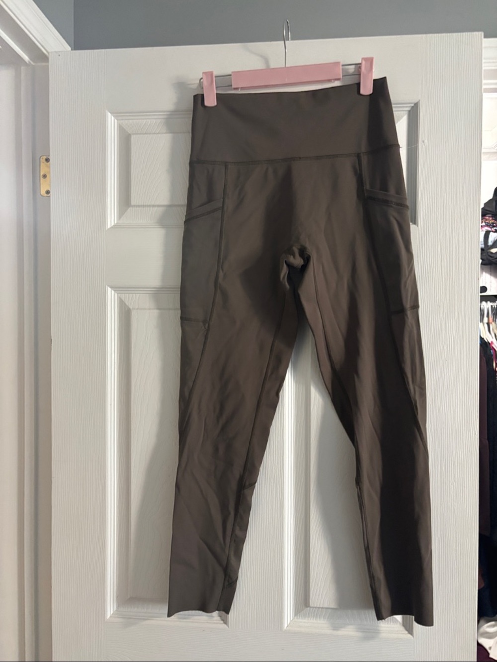 aerie OFFLINE High-Rise 7/8 Leggings — Olive